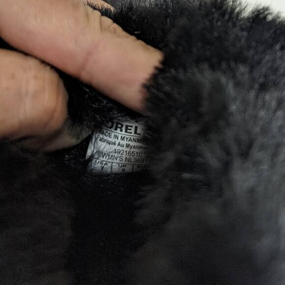 Sorel Go Coffee Run Slipper Black Suede Metallic Top Faux Fur Size 7 - Picture 6 of 7